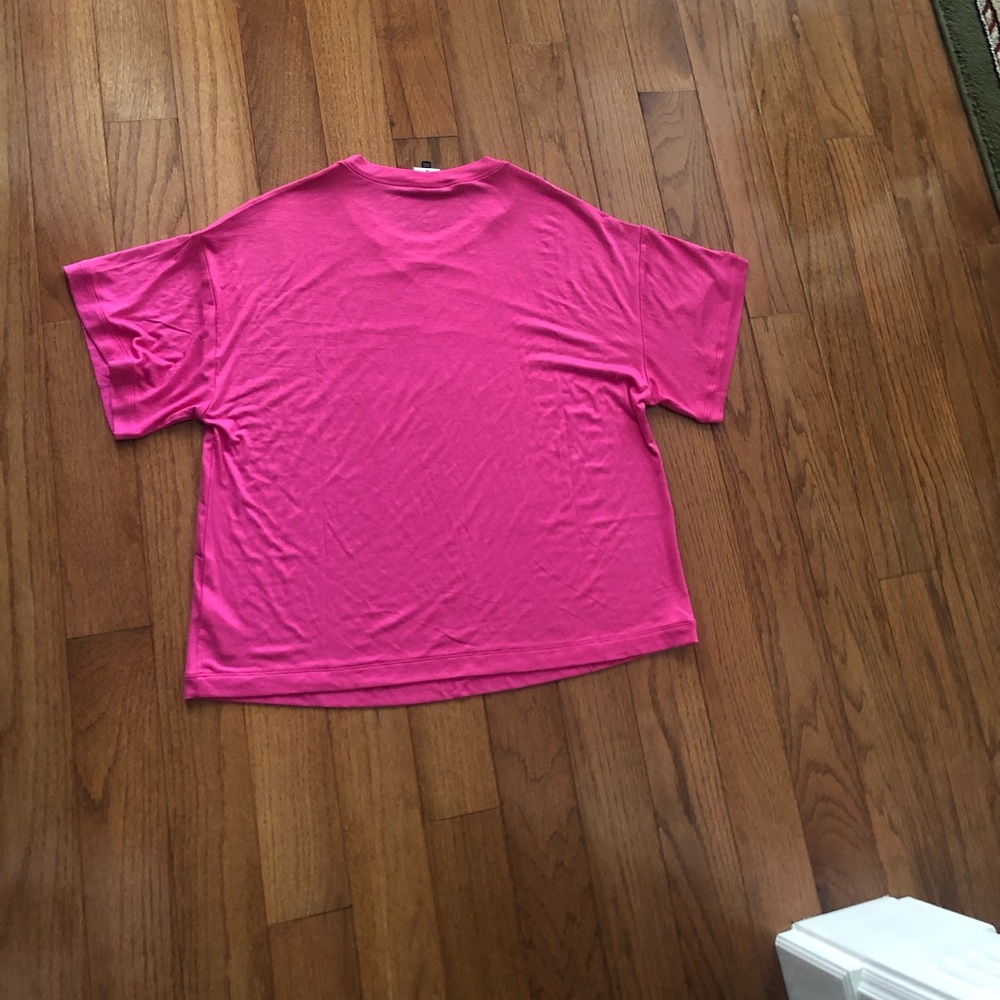 NWOT CAbi Relaxed Tee Crew Neck Hot Pink Oversized Cropped Summer Vacation M - Picture 7 of 10
